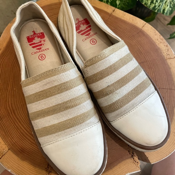 Royal Canadian Slip-ons - Picture 2 of 3
